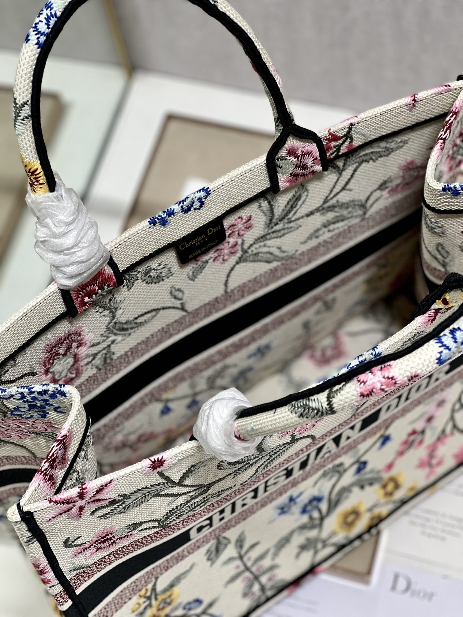 Handbag Dior 1286 size 42  35  18.5 cm - vstockx