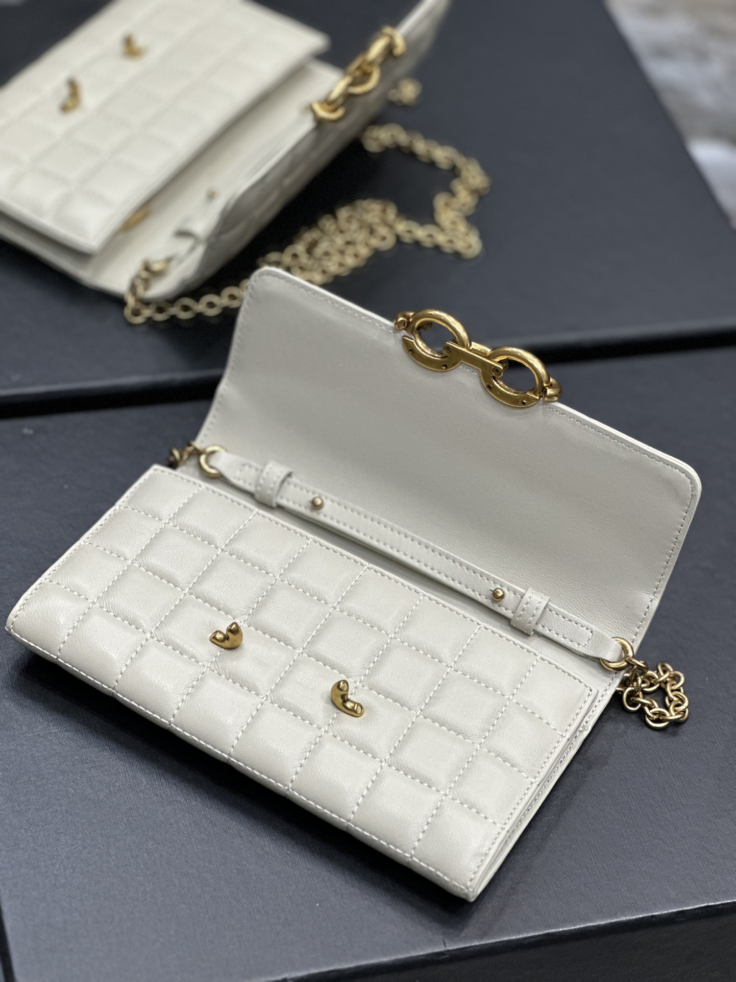 Handbags SAINT LAURENT 738109 size 19  11  4 cm - vstockx