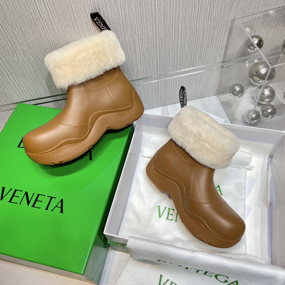 Bottega Veneta Boots 9 - vstockx