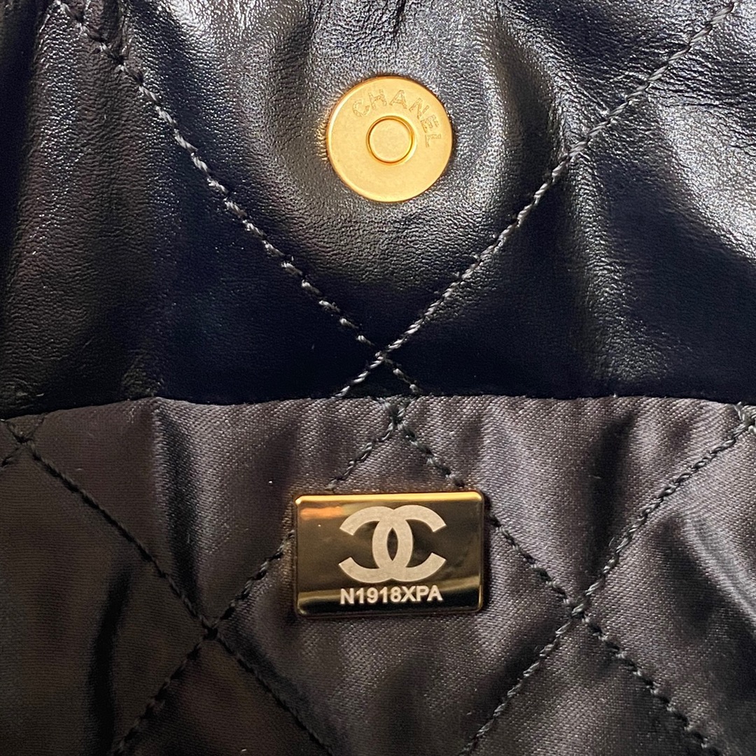Handbag Chanel AS3263 size 18X20X6.5 cm - vstockx