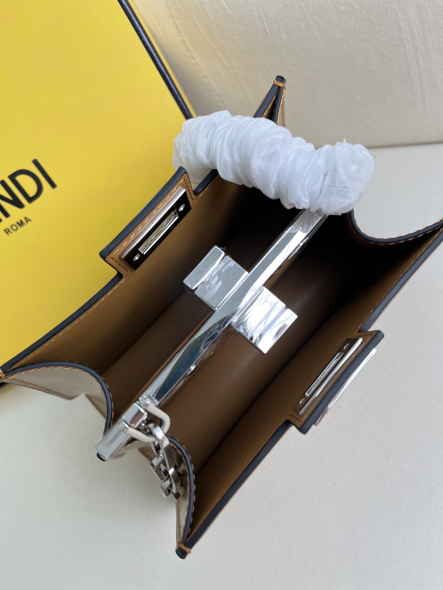 handbags FENDI 1012 size:20.5*11*14cm - vstockx