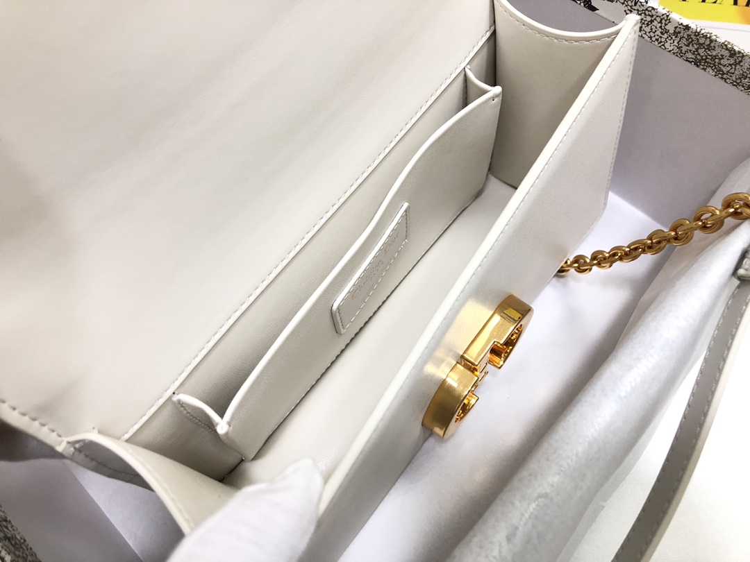 Handbag Dior M9334 size 21.5 x 12 x 6 cm - vstockx