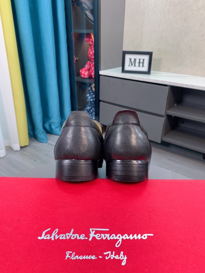 Salvatore Ferragamo Boots 36 - vstockx