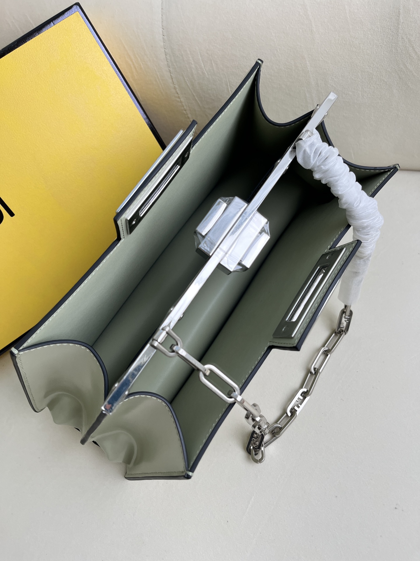 handbags FENDI 1011 size:34*18.5*11cm - vstockx