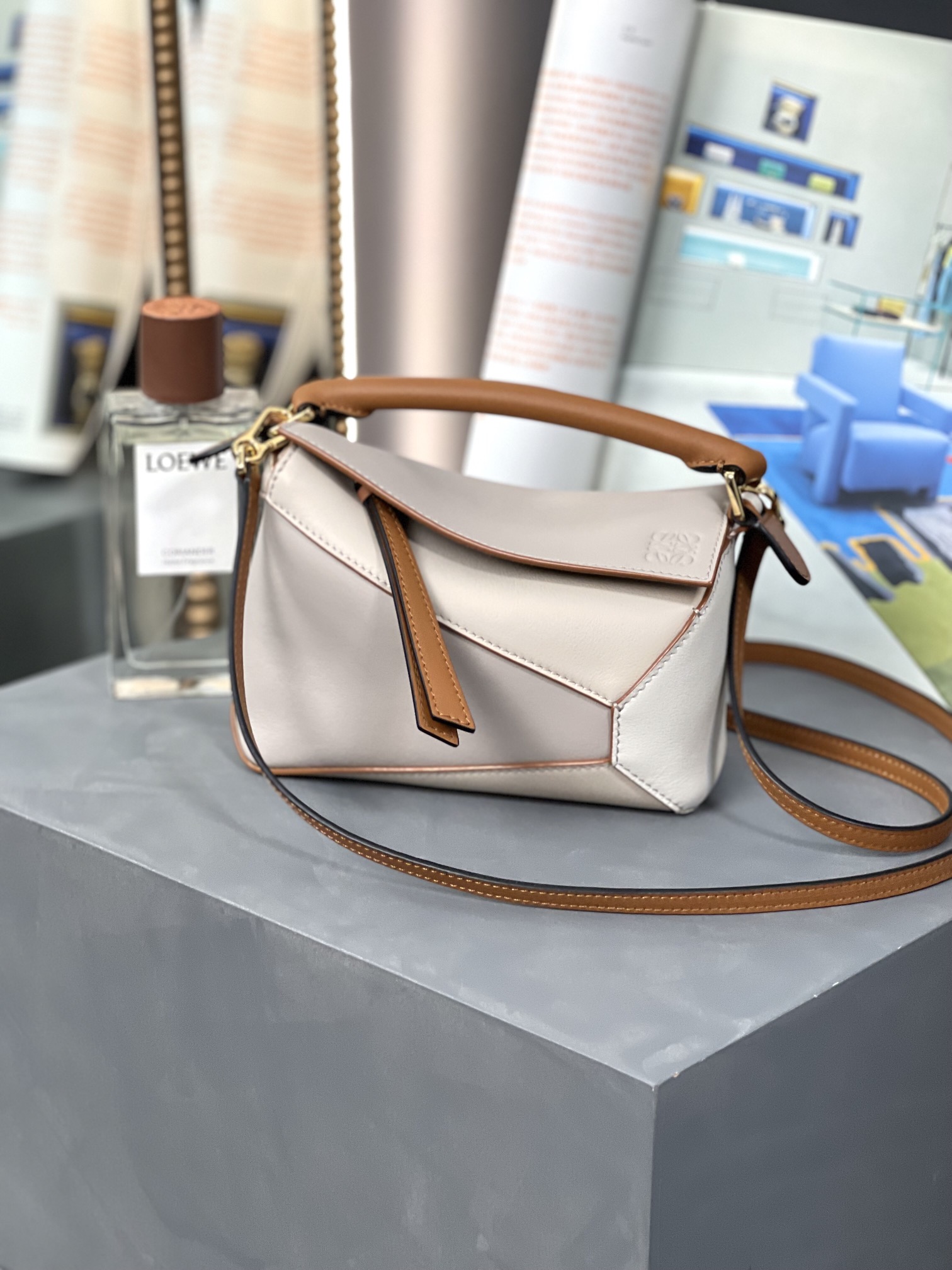 Handbags LOEWE    size:18-8-12.5 cm - vstockx