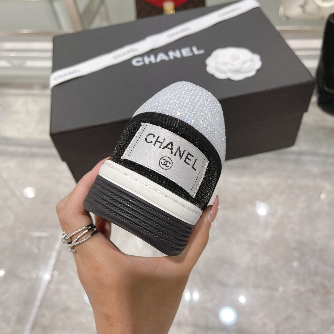 Chanel Low Top Sneaker 49 - vstockx