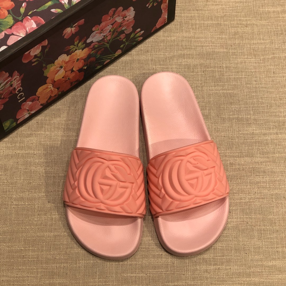 Gucci Slippers 50 - vstockx