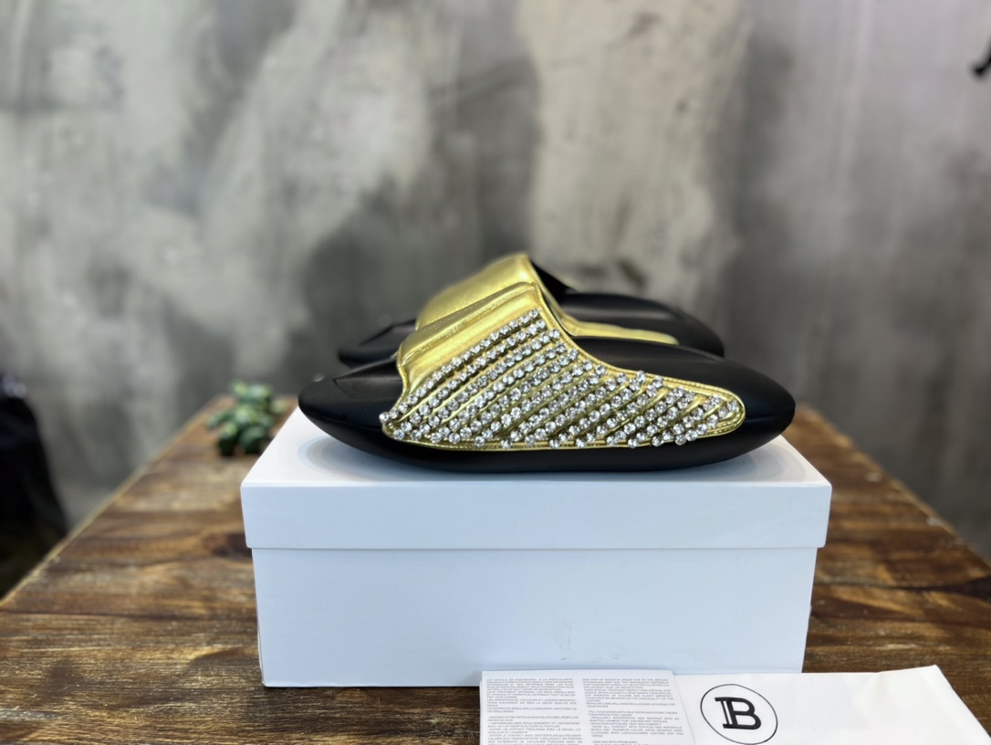 Balmain Quilted leather B-IT mules 3 - vstockx