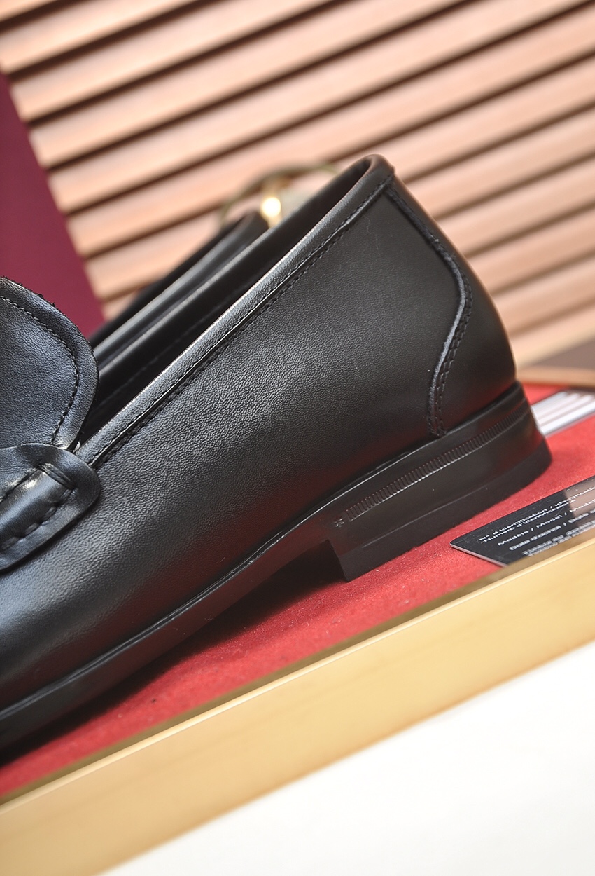 Salvatore Ferragamo Boots 5 - vstockx