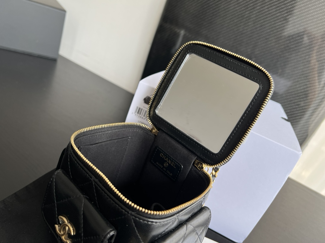 Handbag Chanel AP3016 size 11cmx11cmx11 cm - vstockx