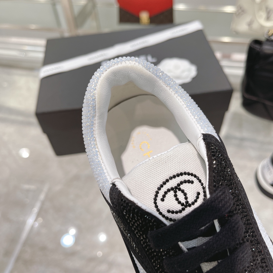 Chanel Low Top Sneaker 49 - vstockx