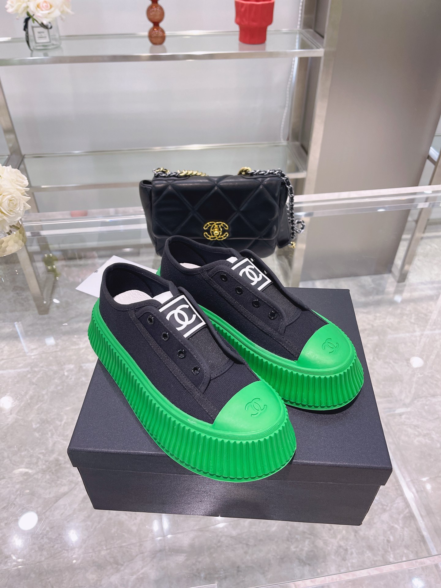 Chanel Platform Sneaker 14 - vstockx