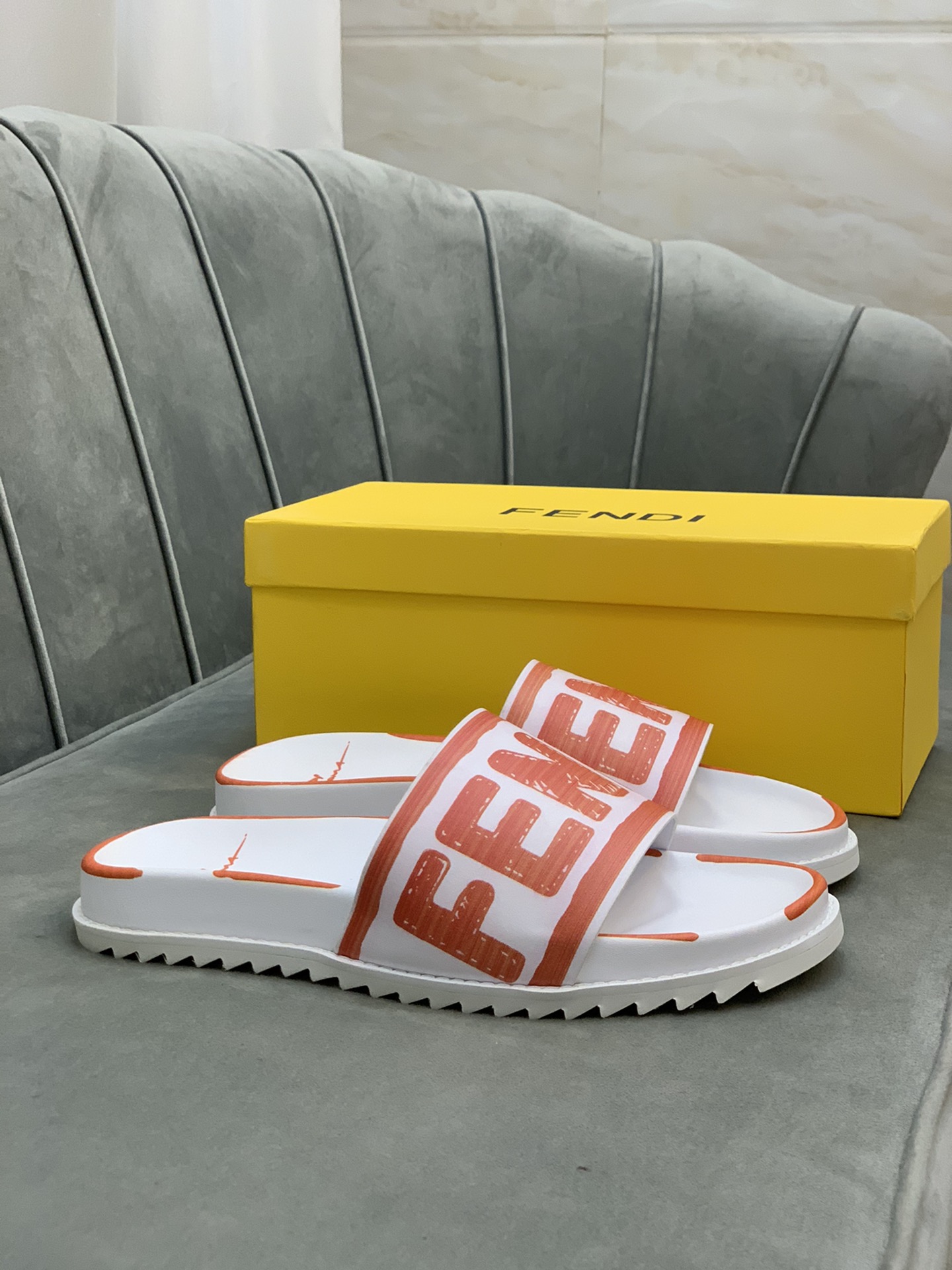 Fendi Slides 12 - vstockx