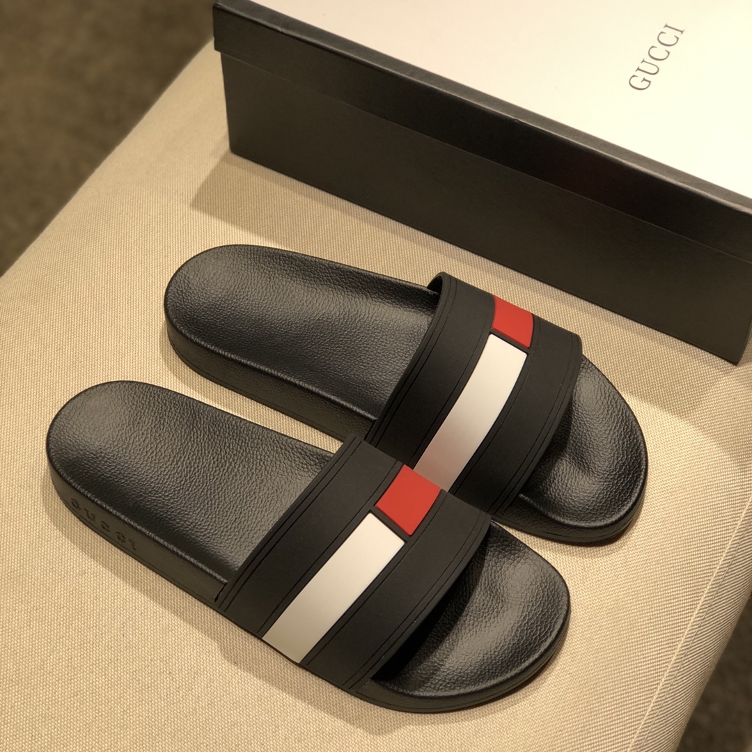 Gucci Slippers 45 - vstockx
