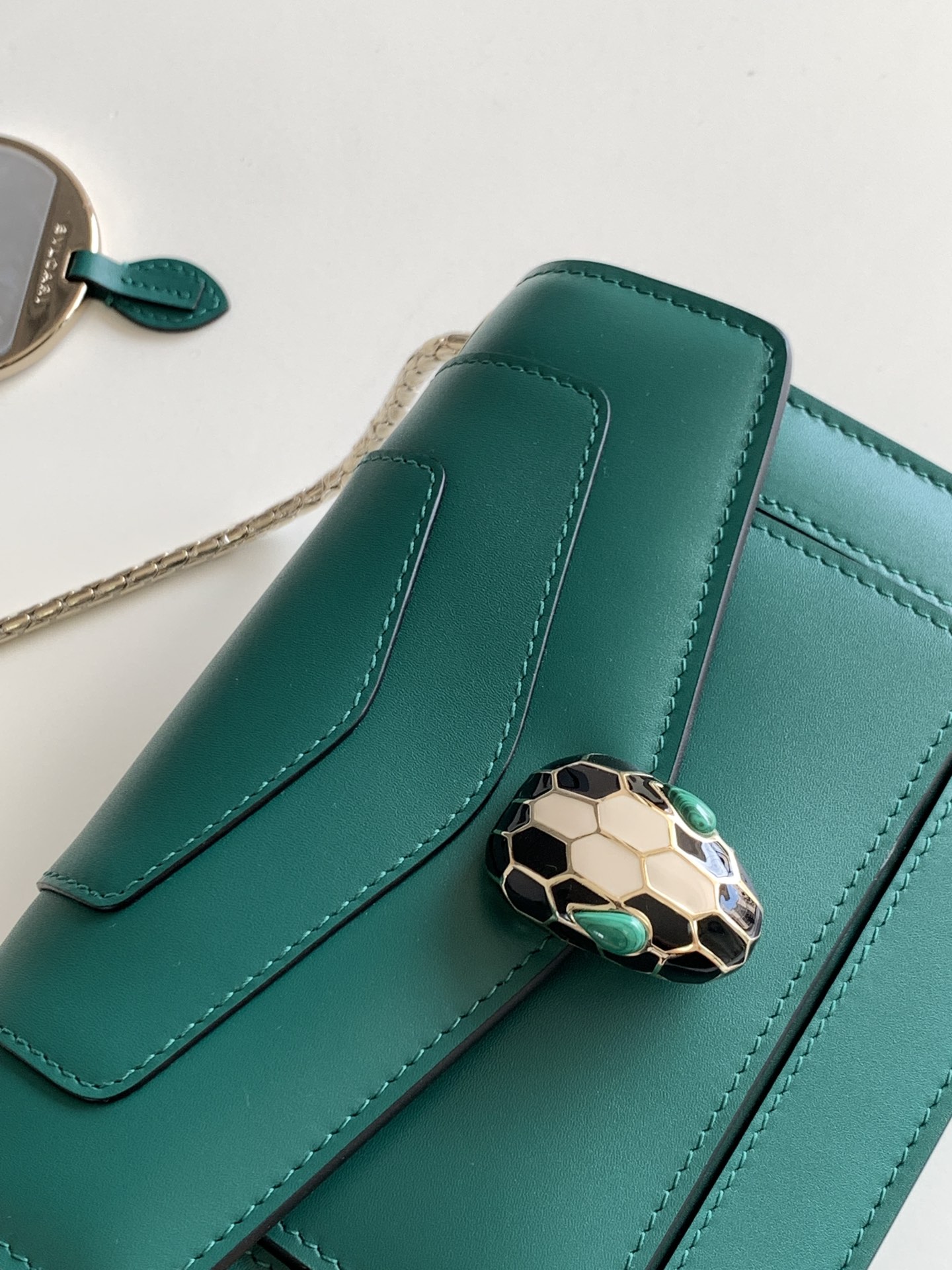 Handbags Bvlgari Serpenti Forever size:25*17*8 cm - vstockx