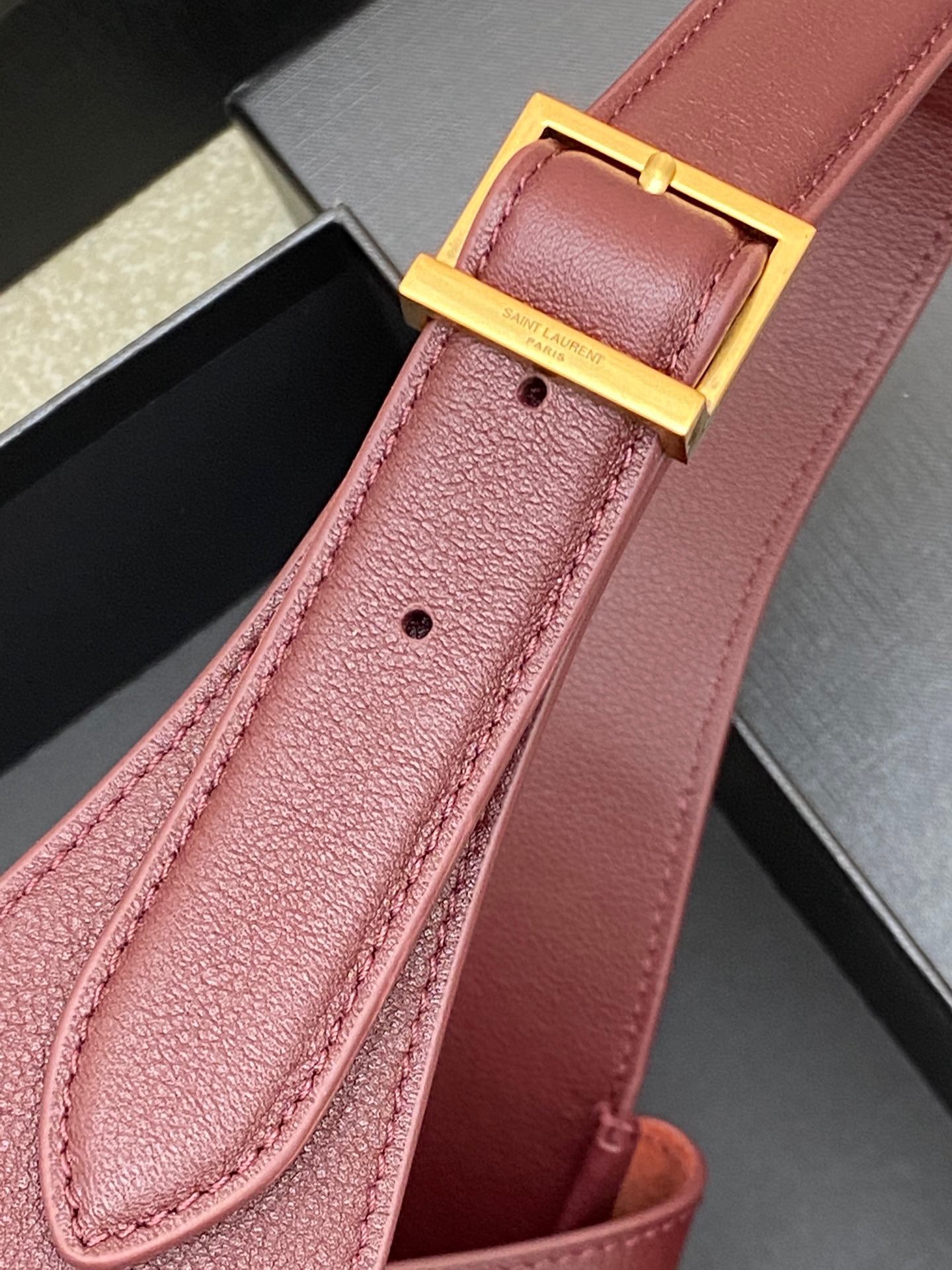 Handbags SAINT LAURENT 713938 size 22x22x10 cm - vstockx