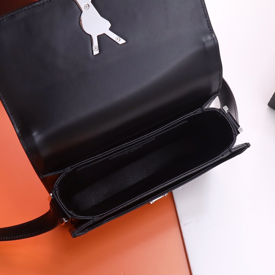 Handbags SAINT LAURENT 634306 size 19x13x5 cm - vstockx