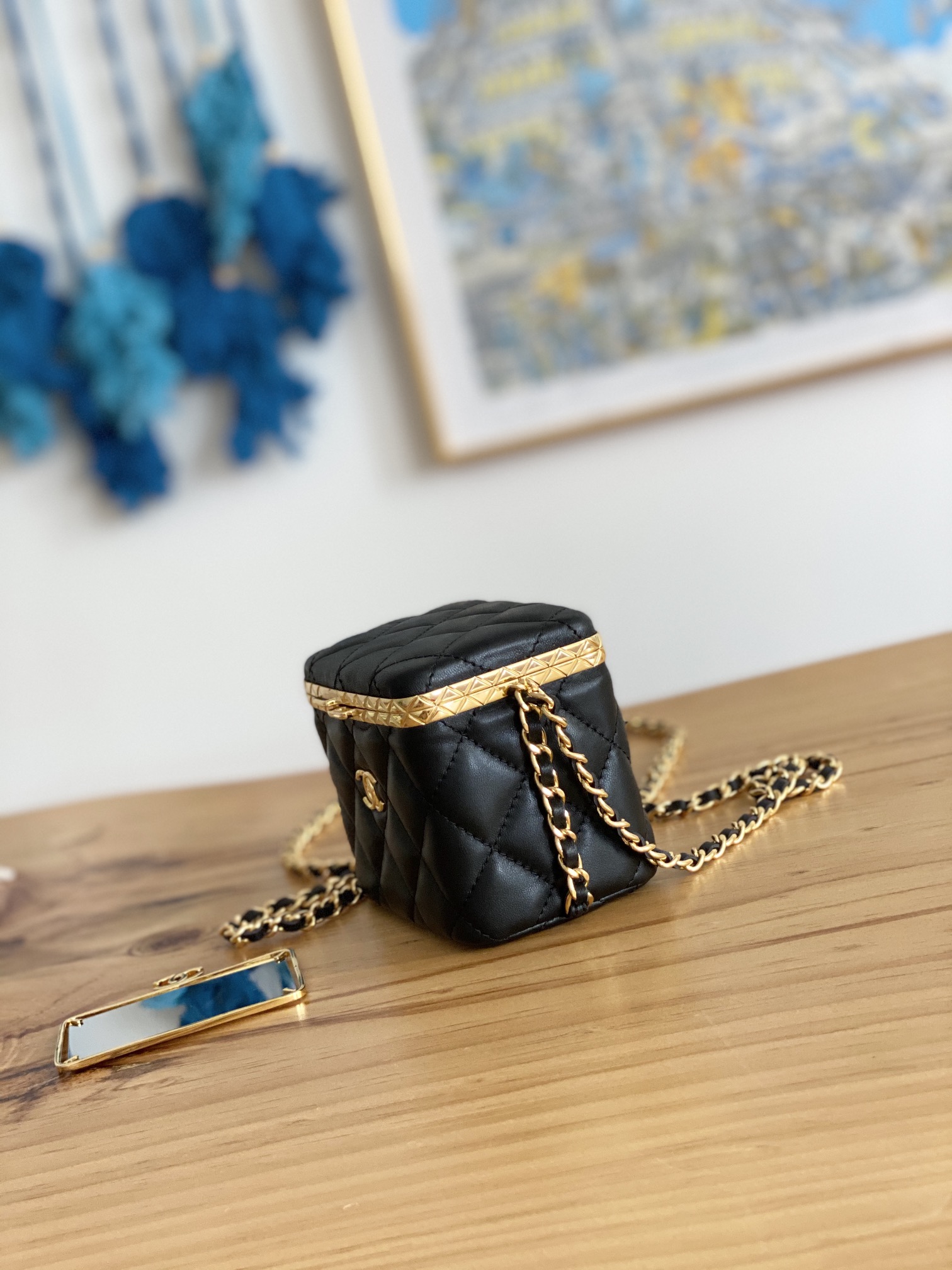 Handbag Chanel AP2717 size 9.5  11  8 cm - vstockx