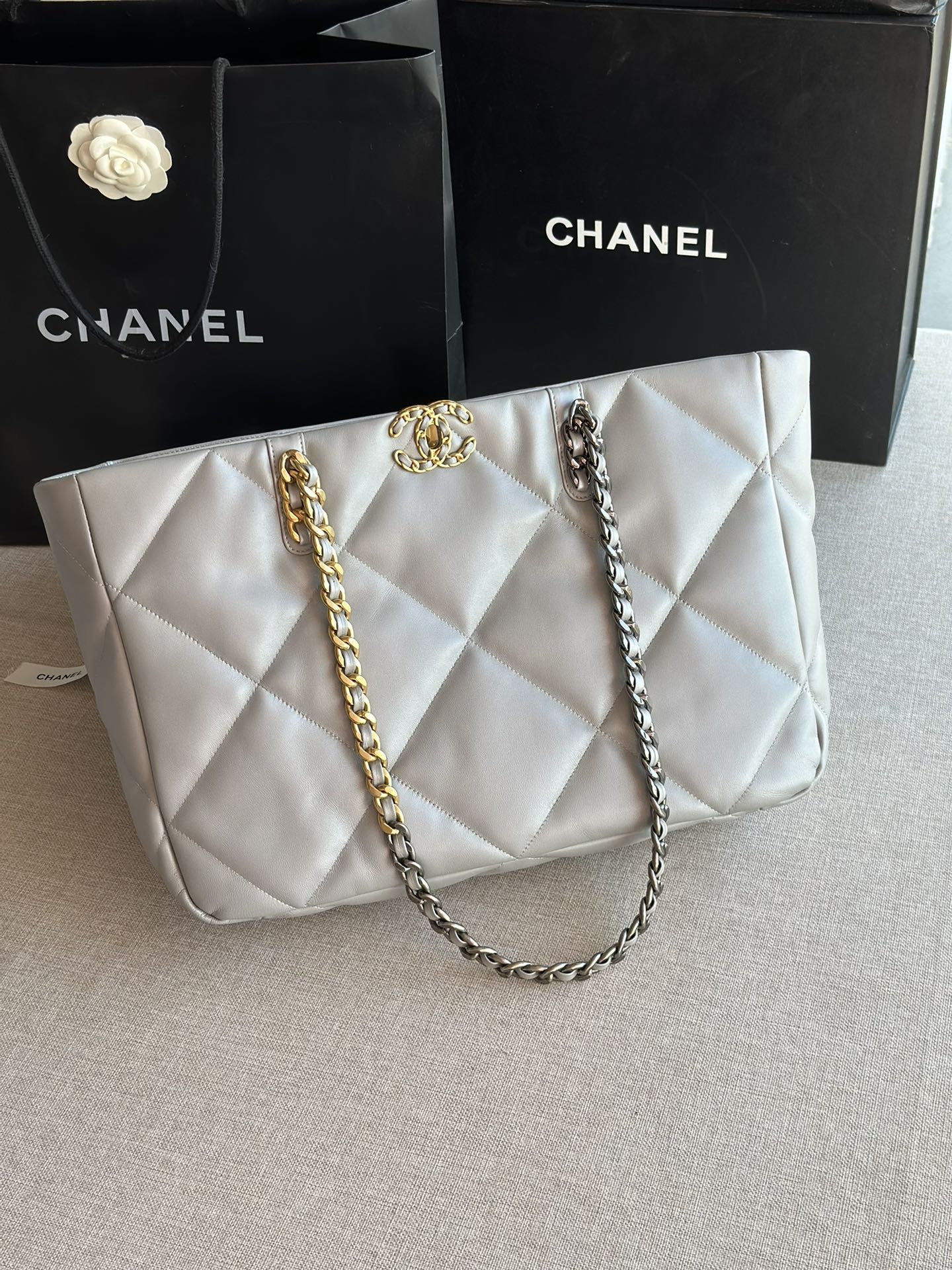Handbag Chanel AS366 size 24 X41 X10 cm - vstockx