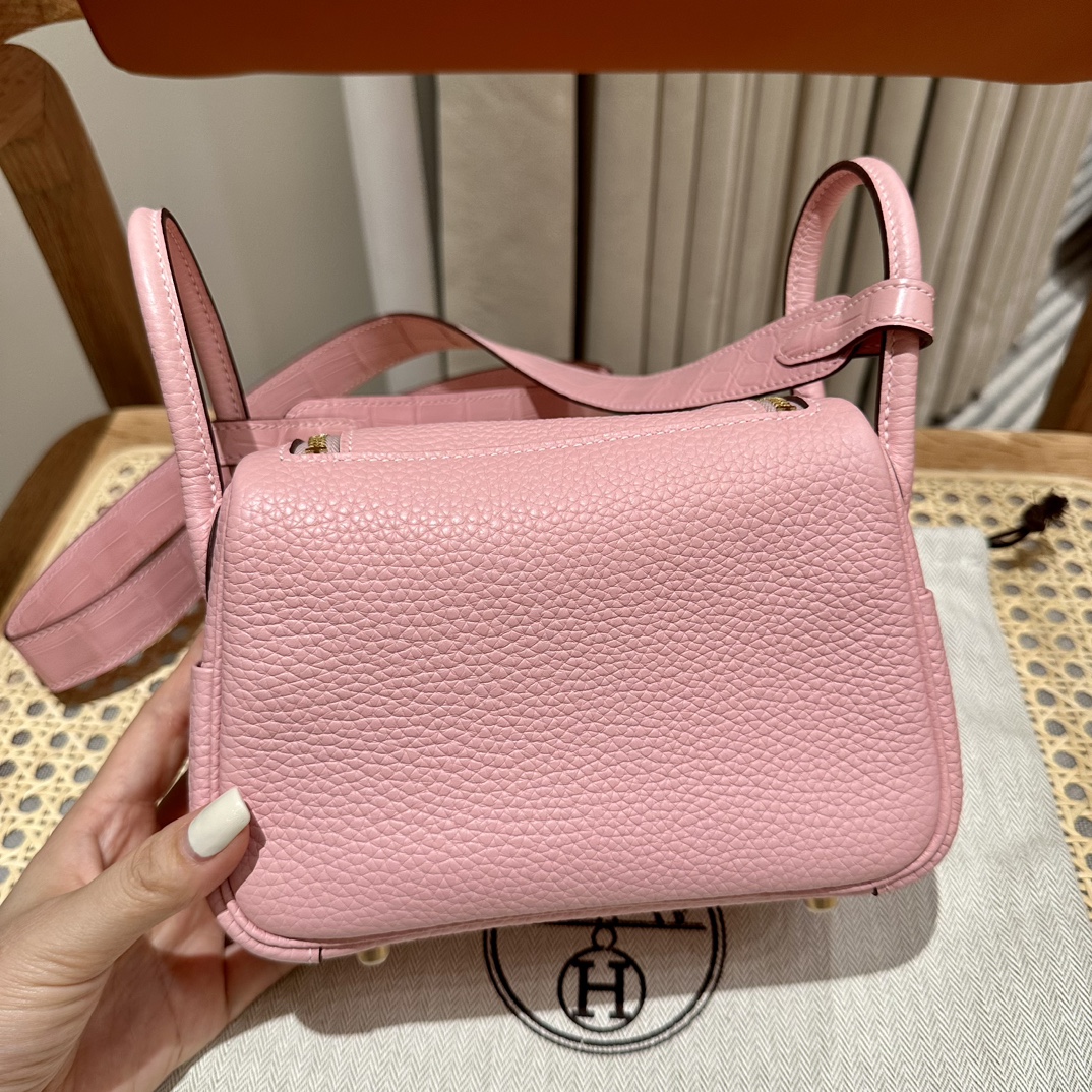 Handbags Hermes mini Lindy size:19 cm - vstockx