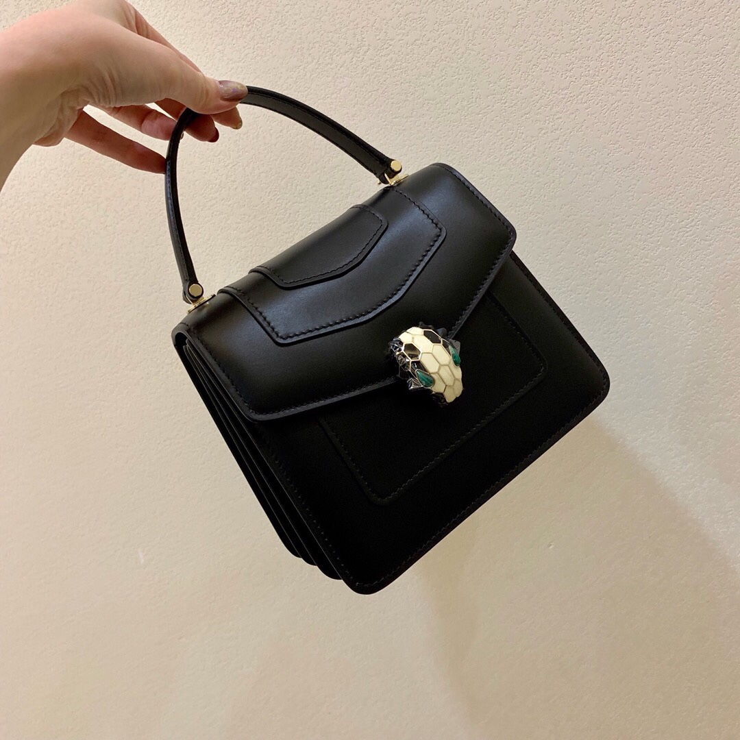 Handbags Bvlgari 38329 size:20 cm - vstockx
