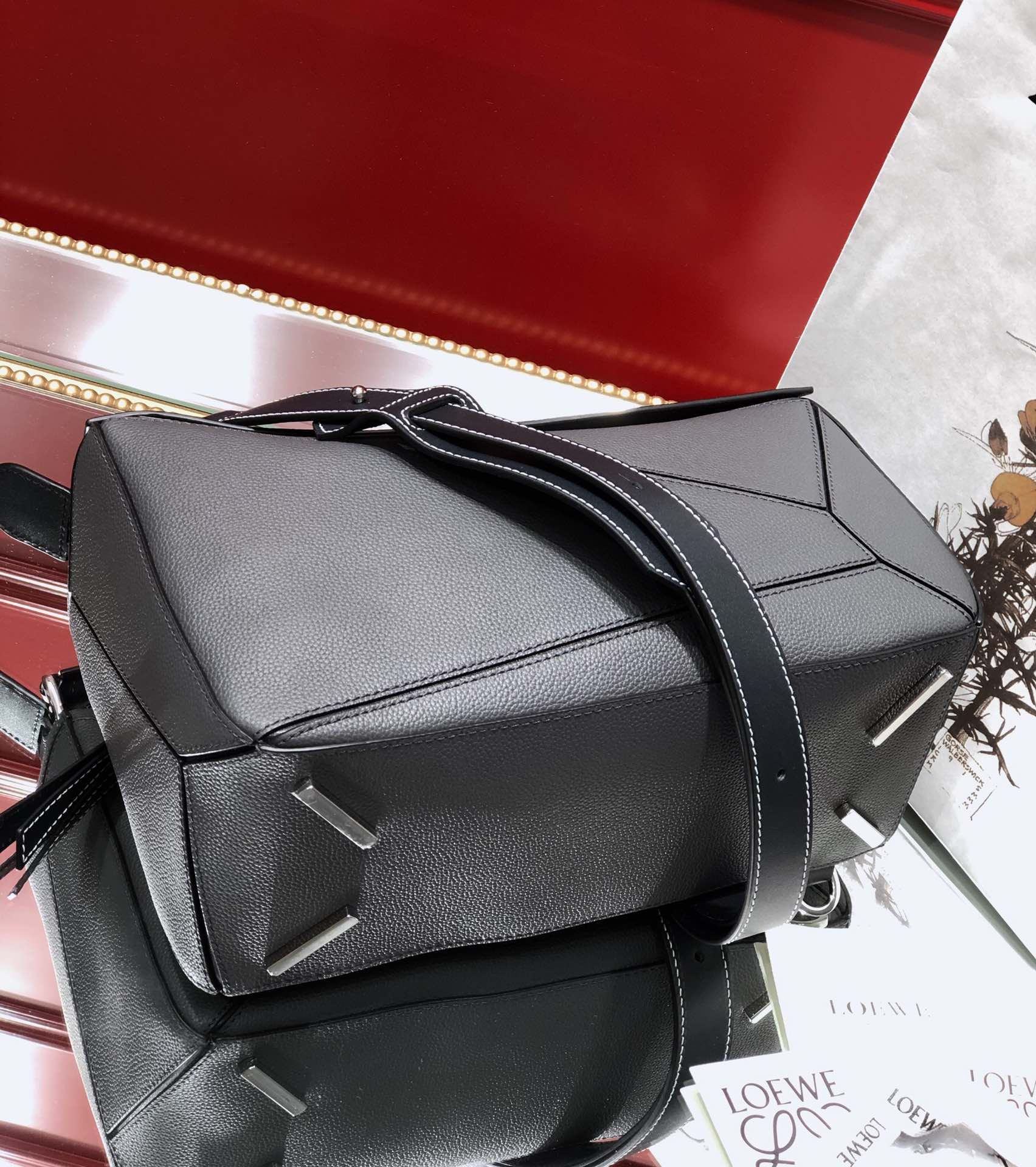 Handbags LOEWE Ykk size:29x18x12 cm - vstockx