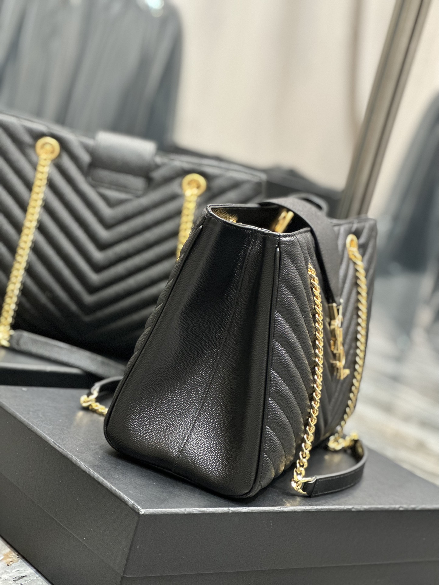 Handbags SAINT LAURENT 668900 size 33  22  15 cm - vstockx