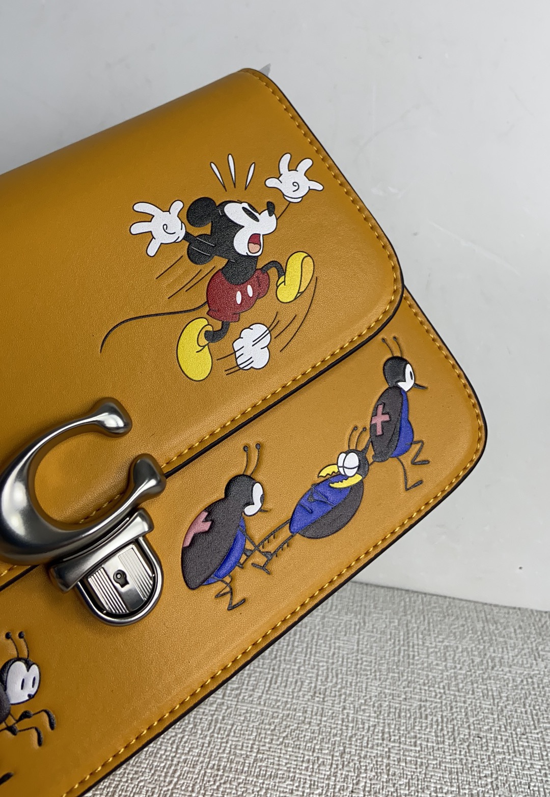 Handbags Coach CH750 size:23*14*5 - vstockx