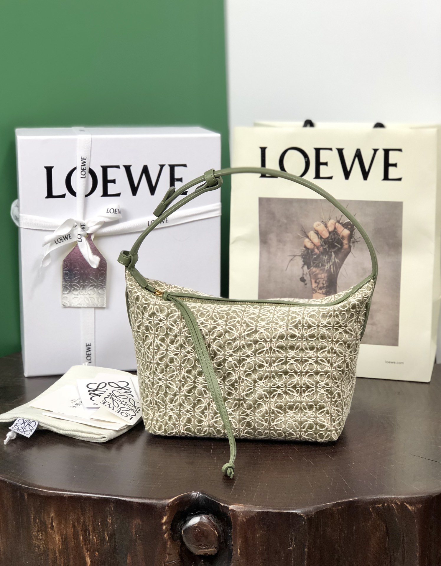 Handbags LOEWE  size:21-12-12.5 cm - vstockx