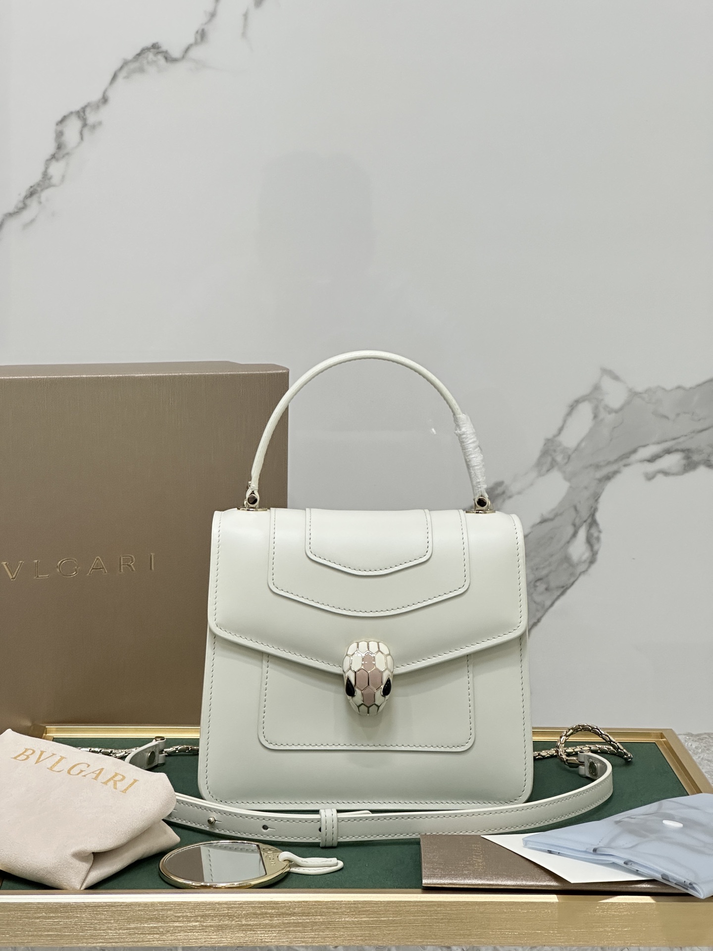 Handbags Bvlgari 38329 size:18*16*9 cm - vstockx
