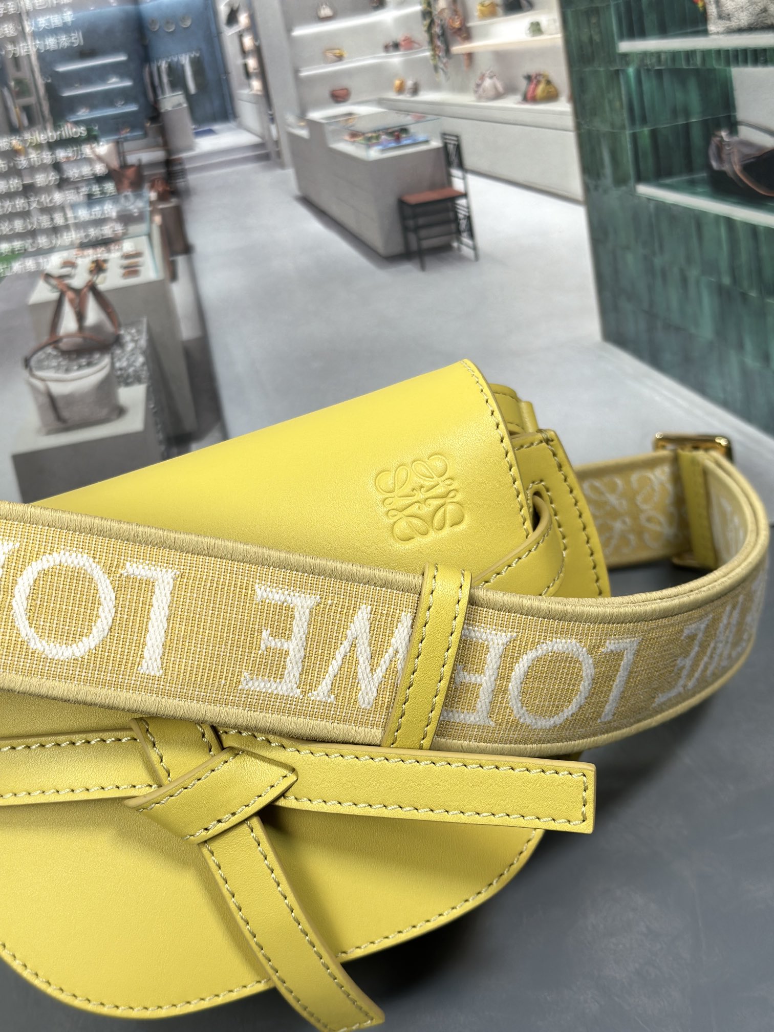 Handbags LOEWE   size:15*12.5*9cm - vstockx
