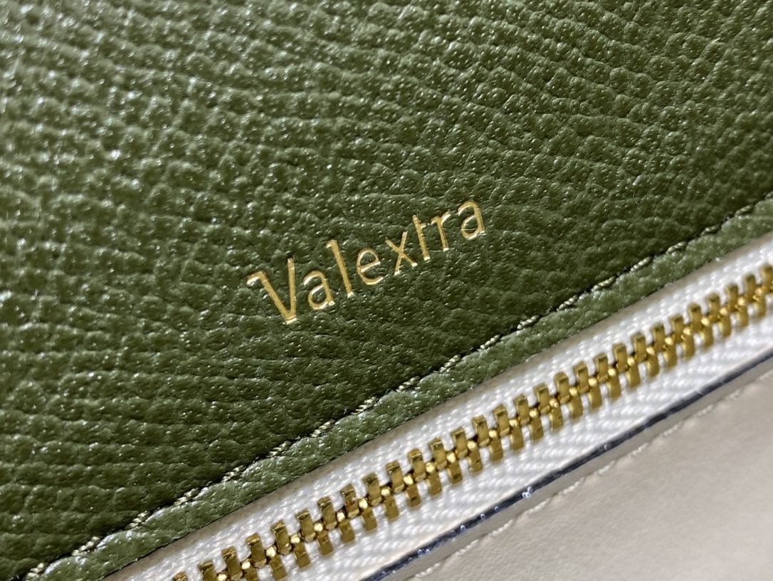 Handbag VALEXTRA size ** - vstockx