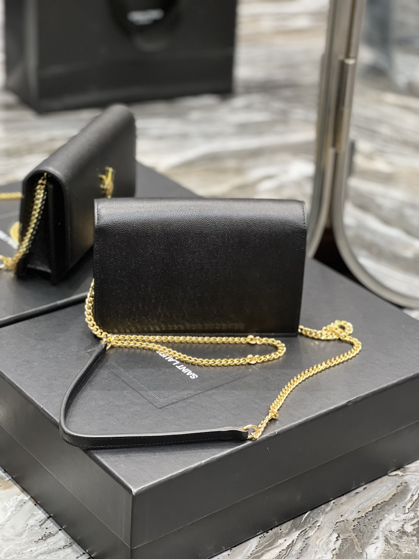 Handbags SAINT LAURENT 452159 size 19x12.5x4 cm - vstockx