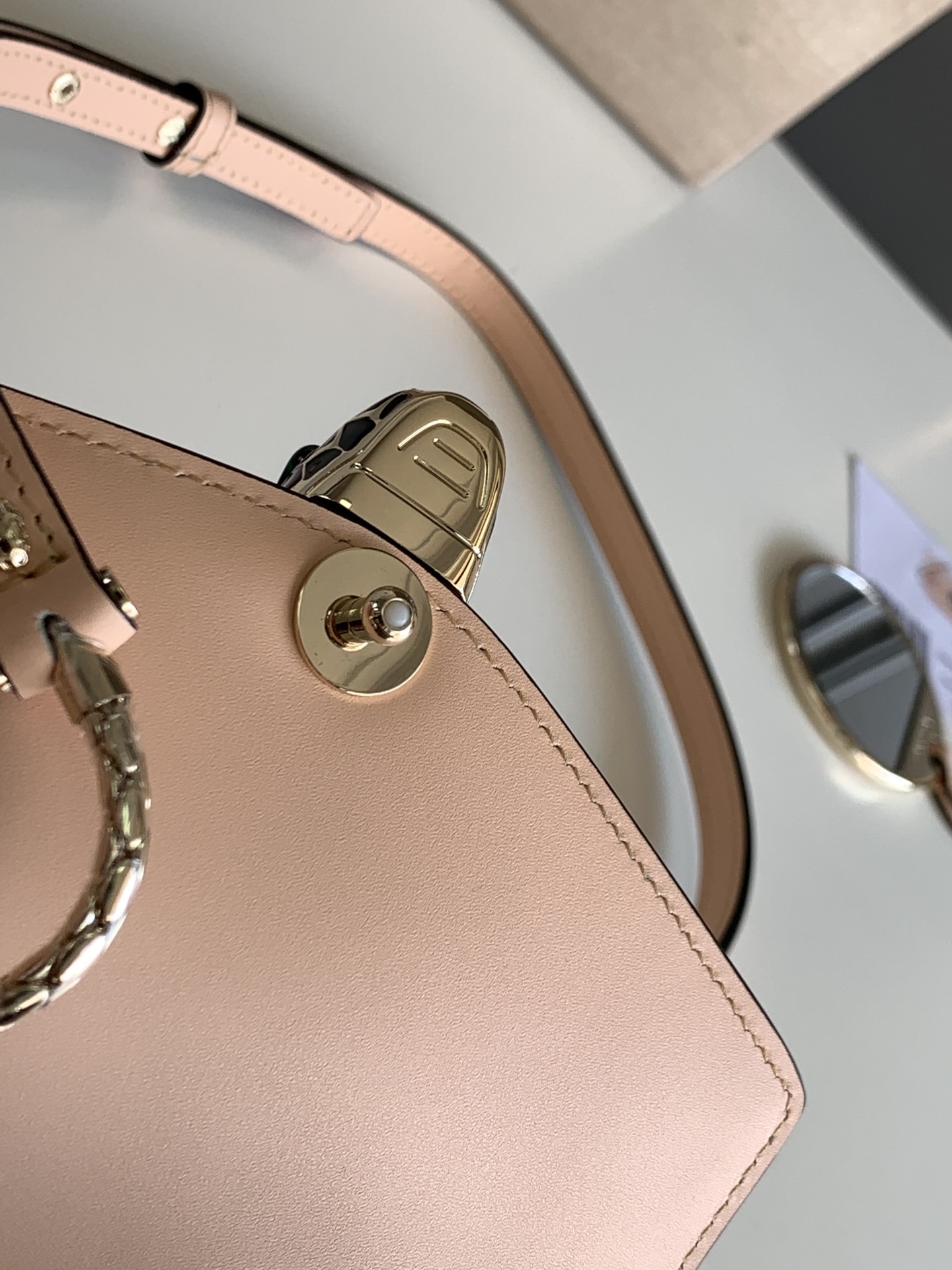 Handbags Bvlgari Serpenti Forever size:25*17*8 cm - vstockx