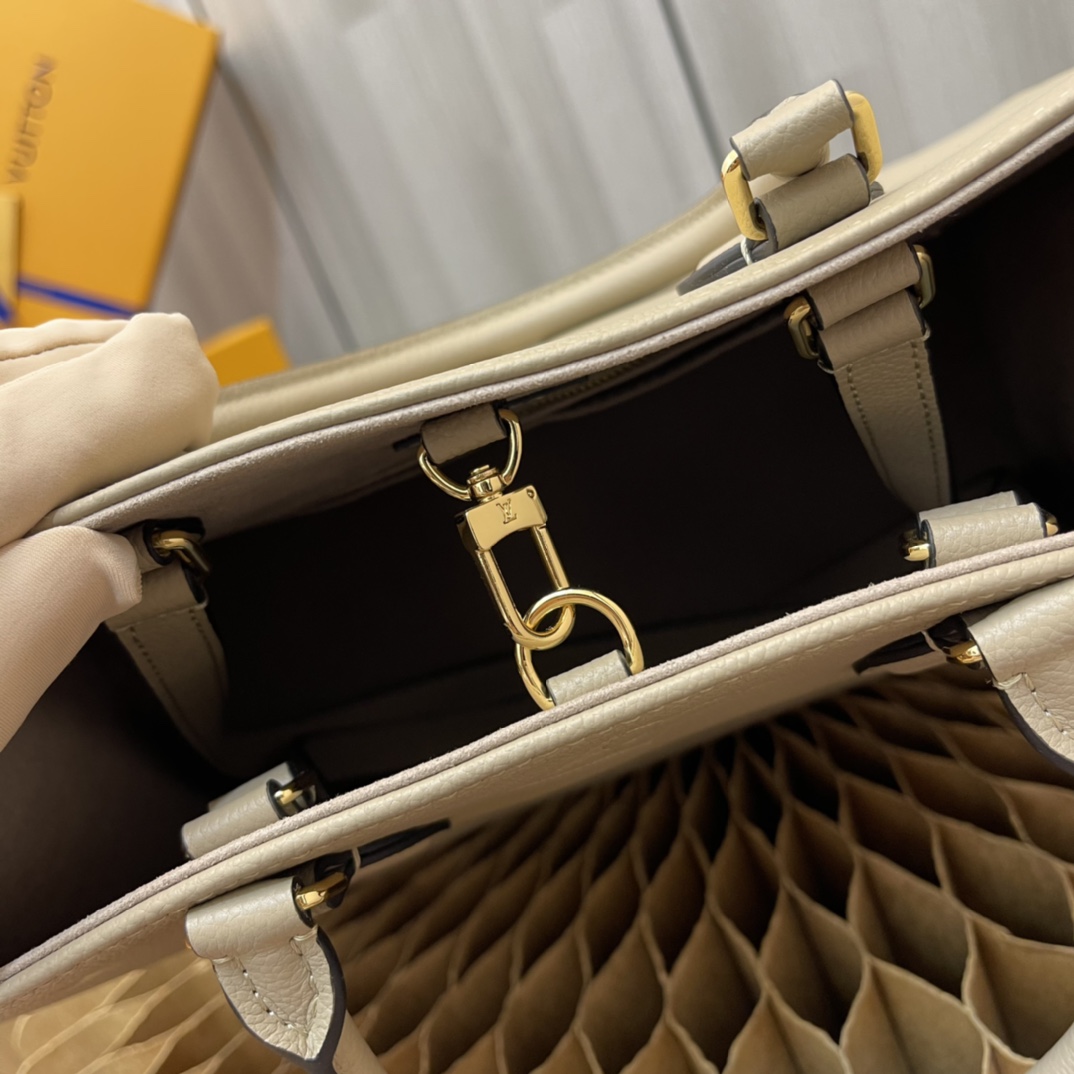 Handbag Louis Vuitton 45495 size 34x26x13 cm - vstockx