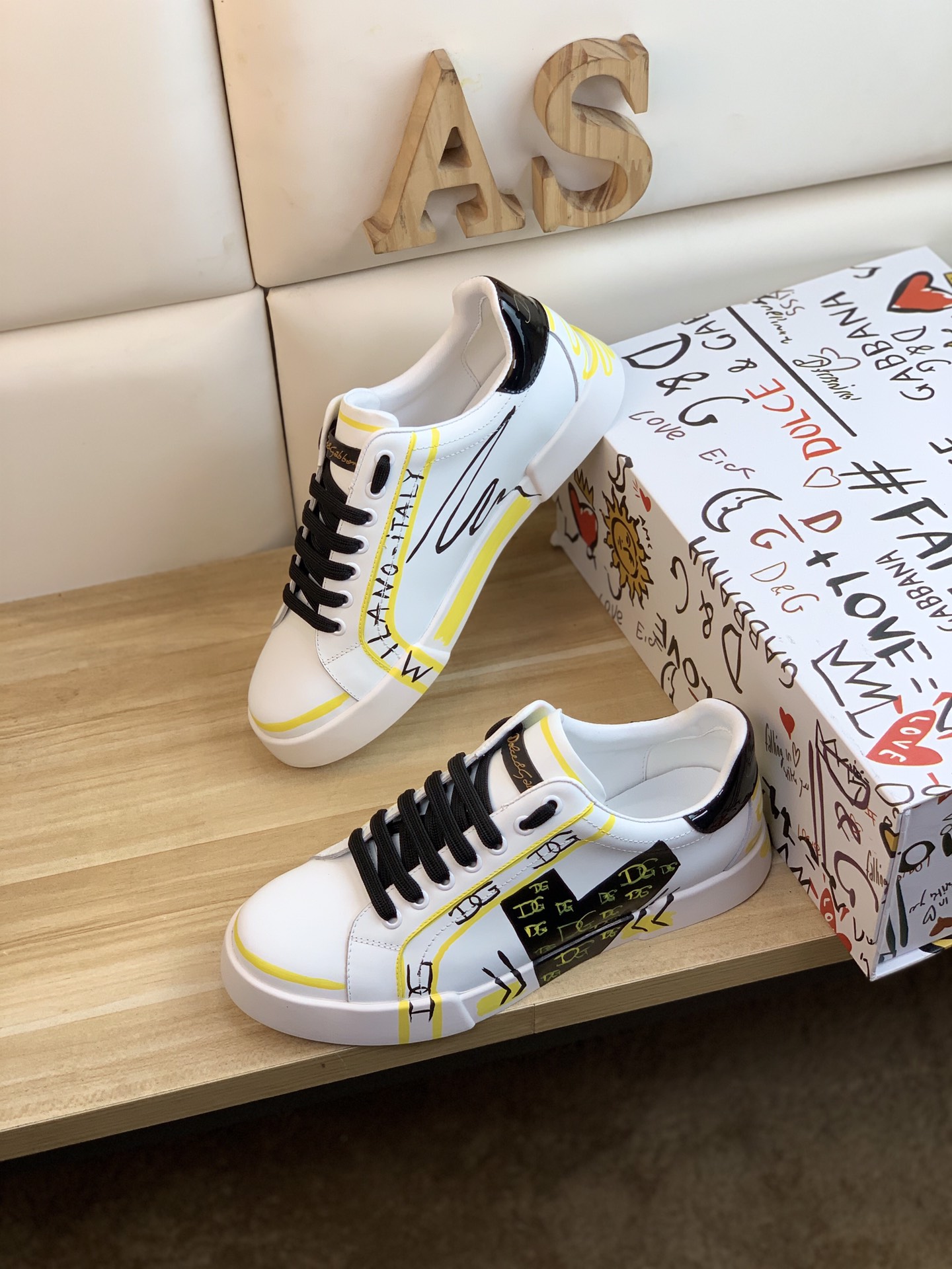 Dolce & Gabbana Low Tops Sneakers 83 - vstockx