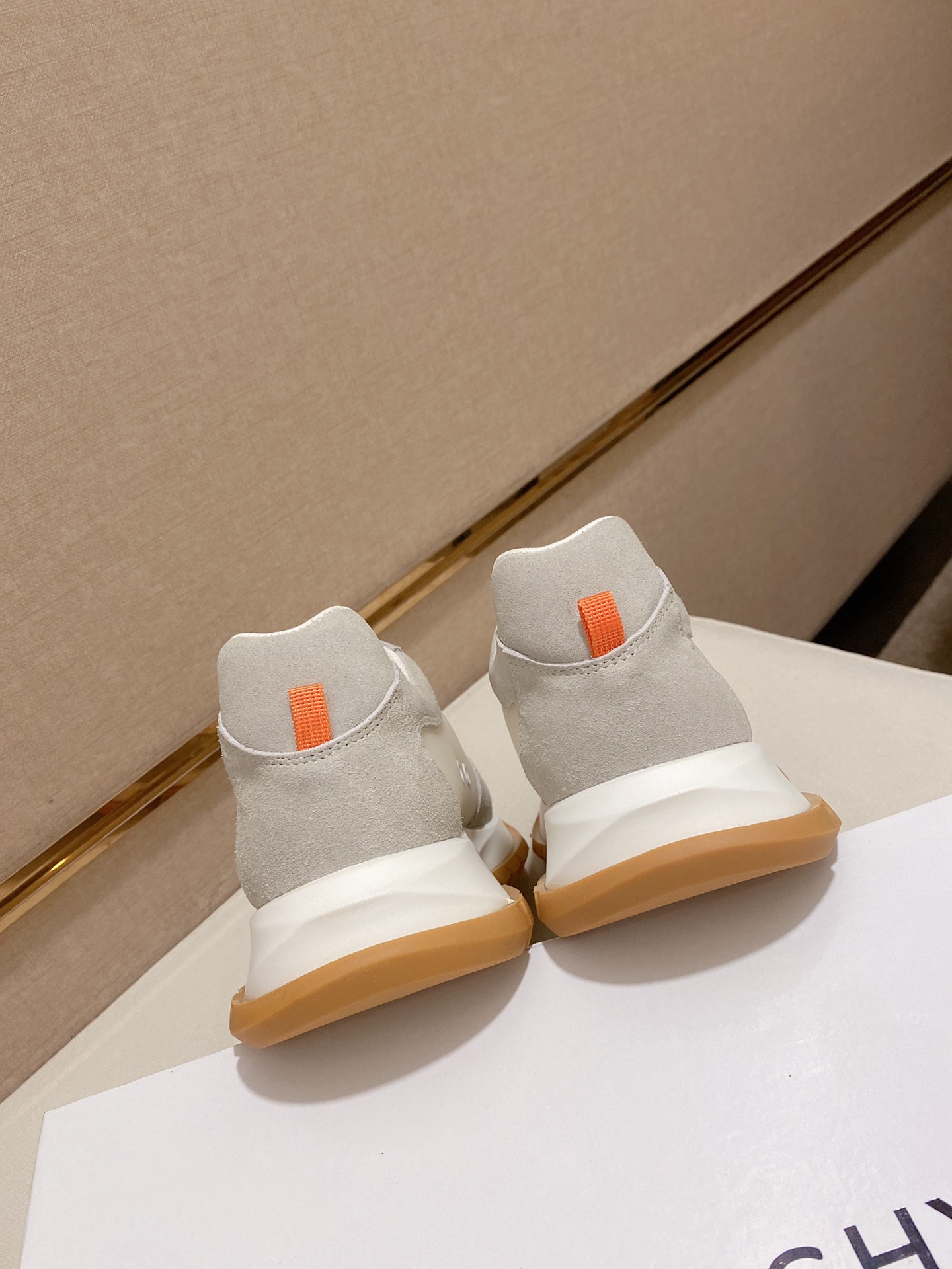 Givenchy Spectre Zip Sneakers 13 - vstockx