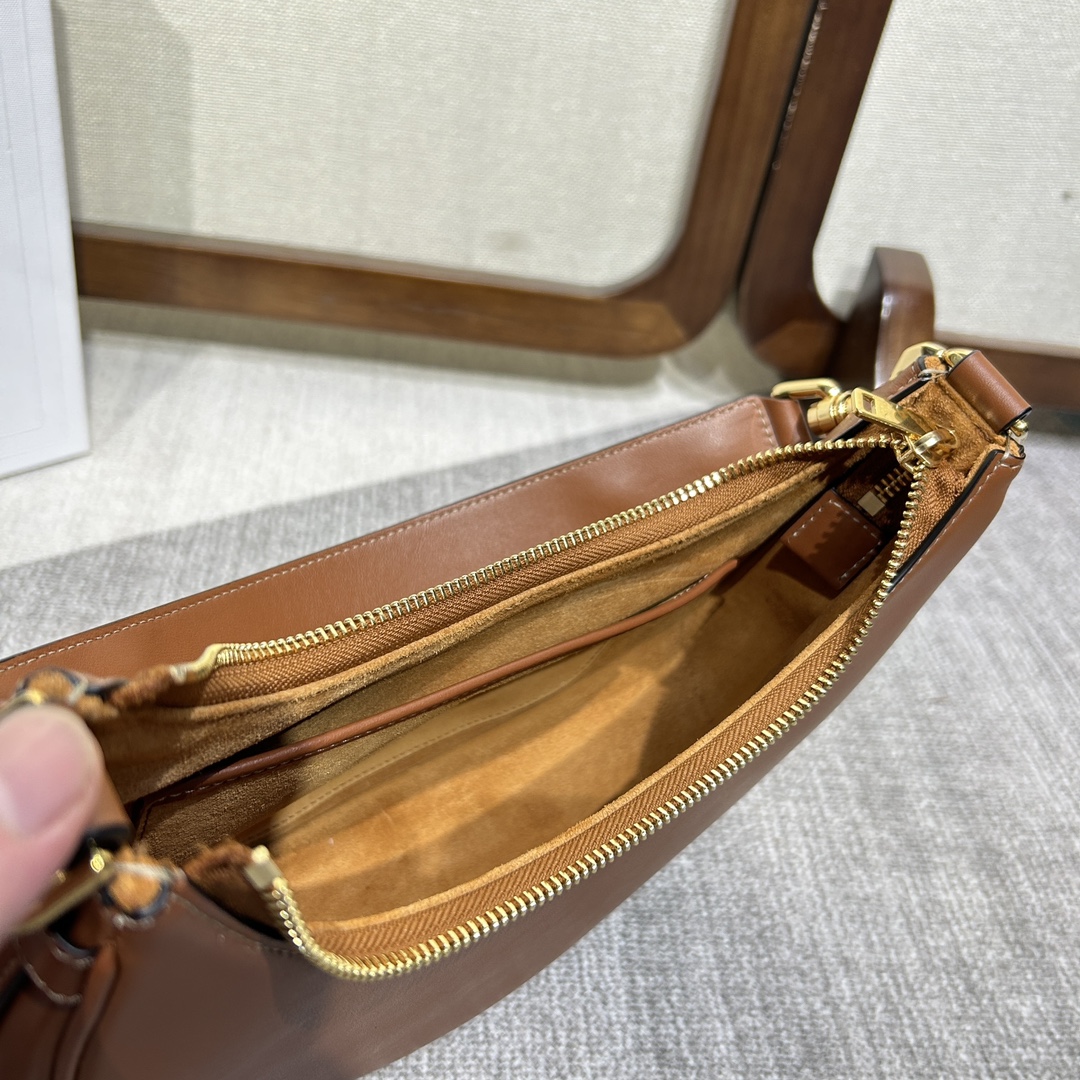 Handbags CELIN AVA STRAP 196923 size:24  13  7 cm - vstockx