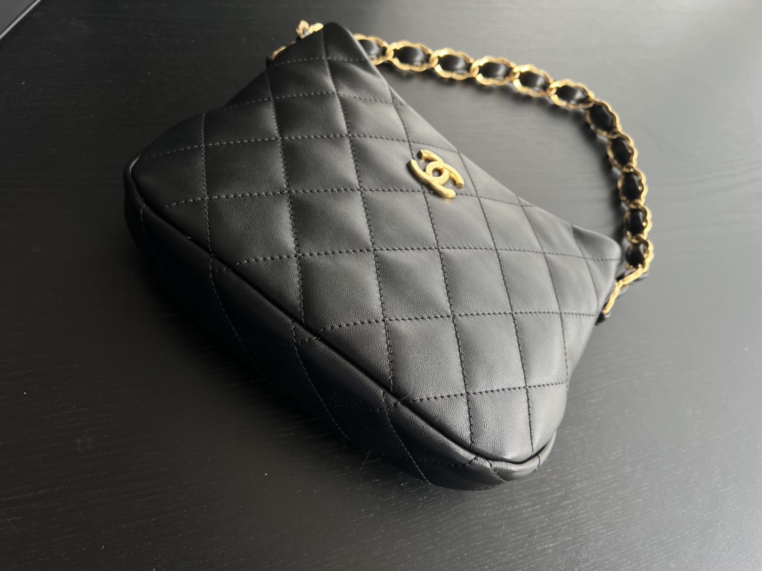 Handbag Chanel size 17.5cm24cm6 cm - vstockx