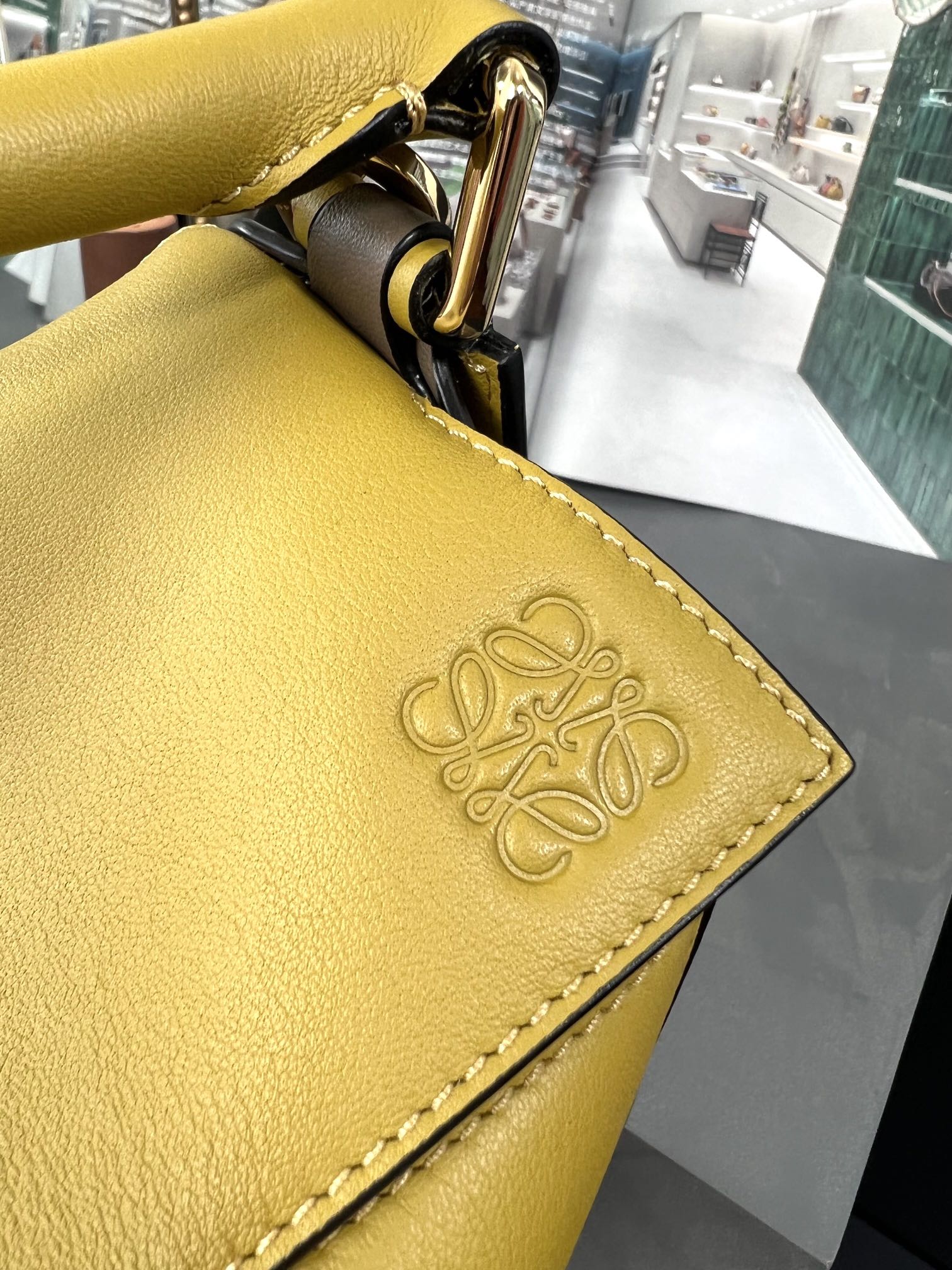 Handbags LOEWE ZP size:2414-11 cm - vstockx