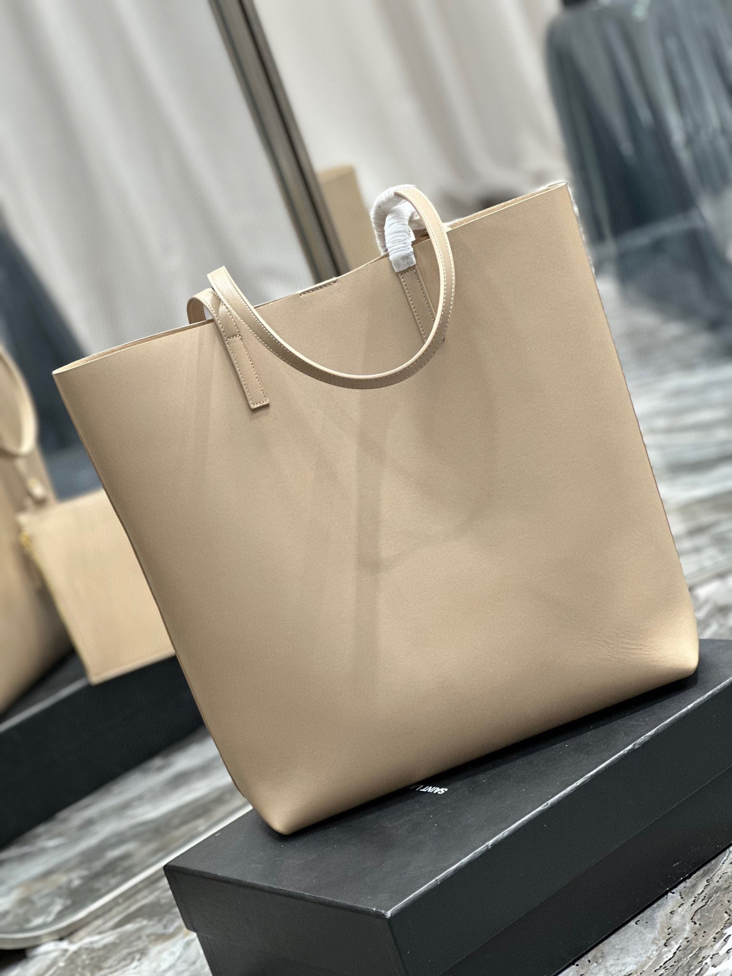 Handbags SAINT LAURENT 600306 size 32.5  35  10.5 cm - vstockx