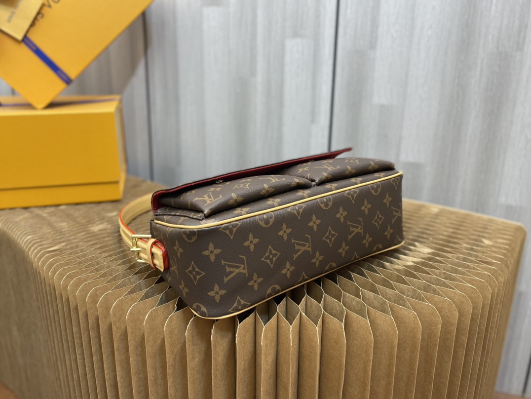 Handbag Louis Vuitton M51164 size 30x11x13 cm - vstockx