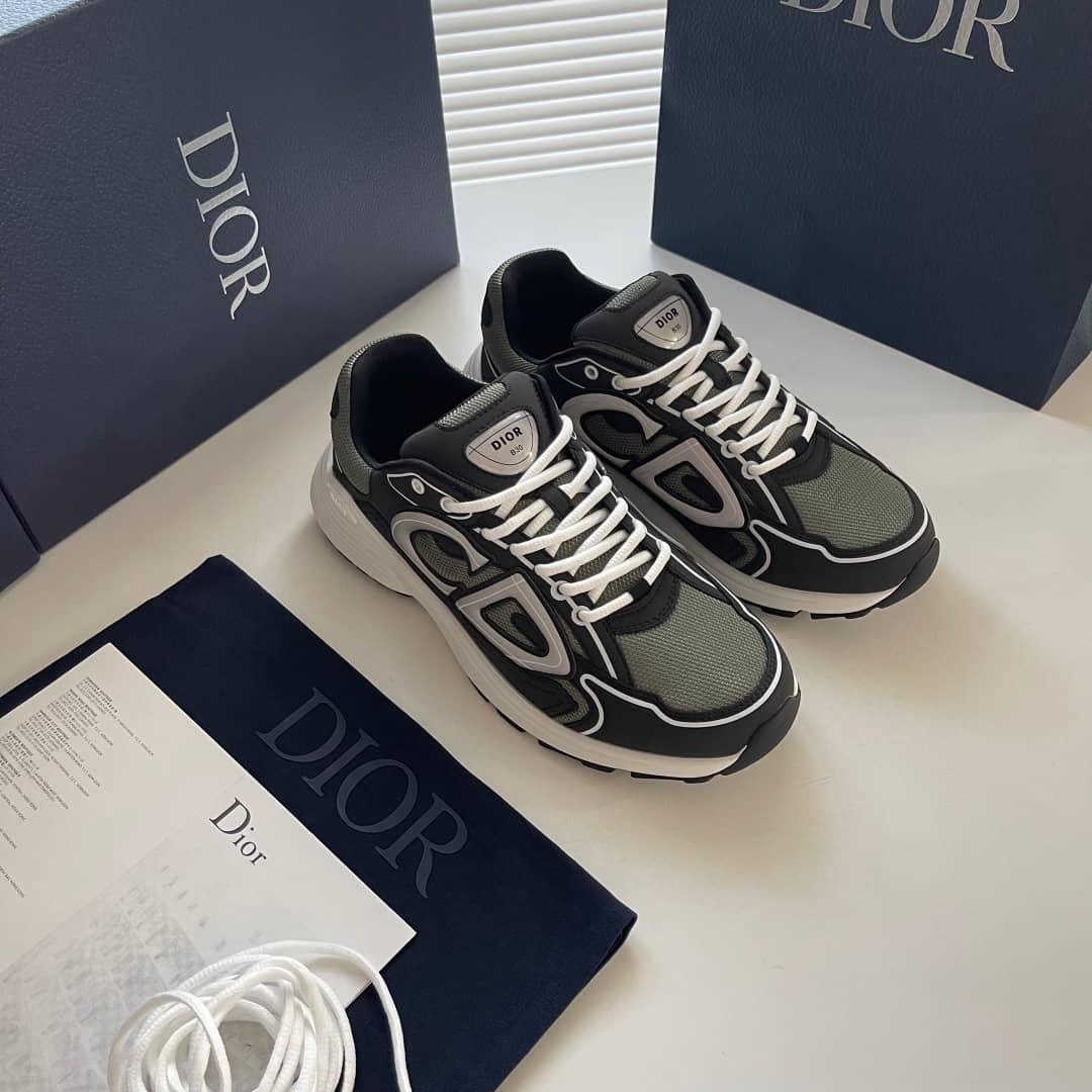 Dior B30 SNEAKER Deep Green Mesh and Black Technical Fabric - vstockx