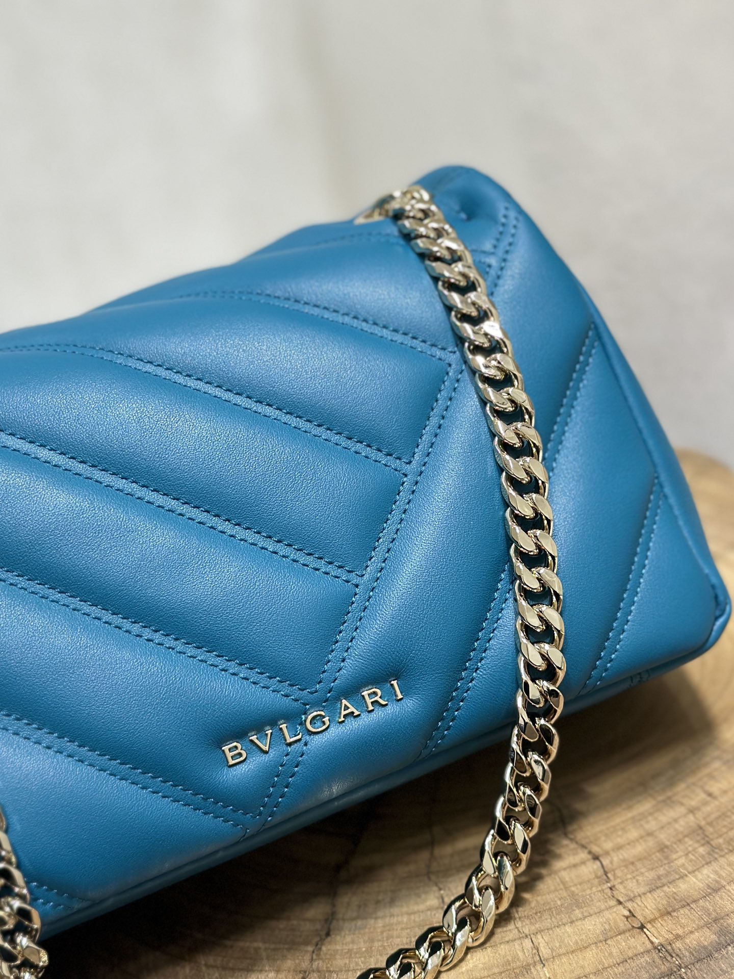 Handbags Bvlgari 287993 size:22.5*15*10 cm - vstockx