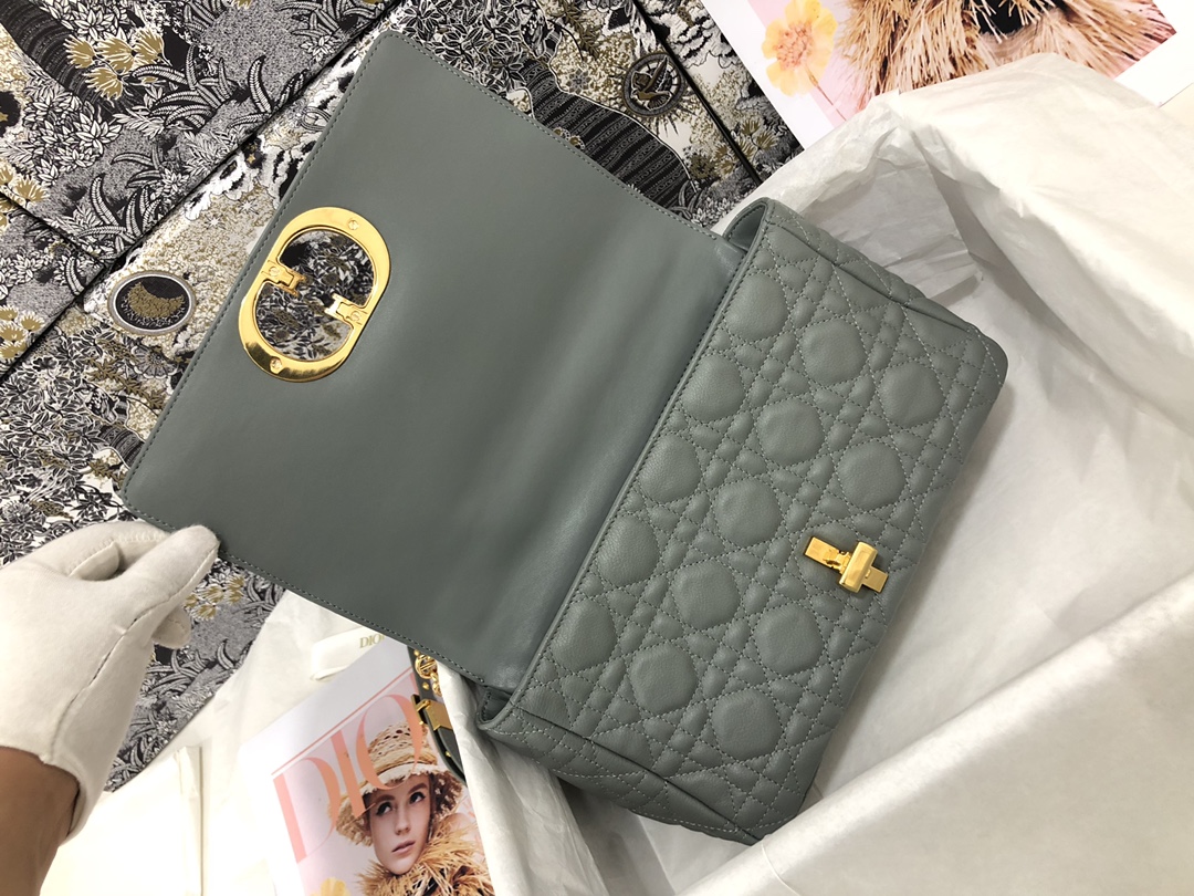 Handbag Dior M9242 size 25.5 x 15.5 x 8 cm - vstockx