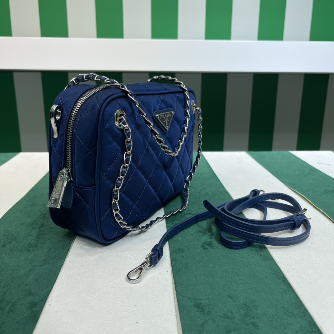 Handbags Prada 1BH910 size:21.5*15*6 cm - vstockx