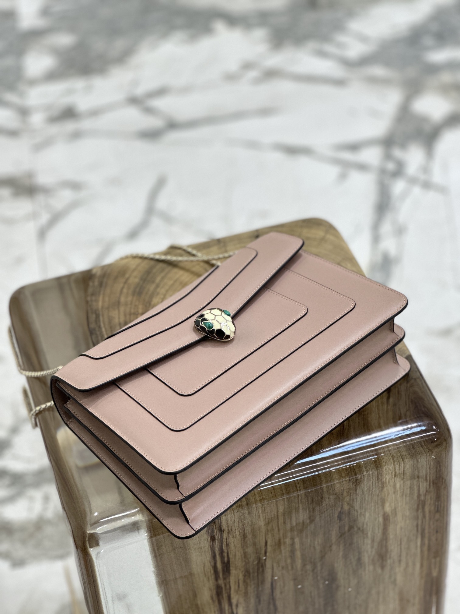 Handbags Bvlgari 35362 size:28*19*8 cm - vstockx