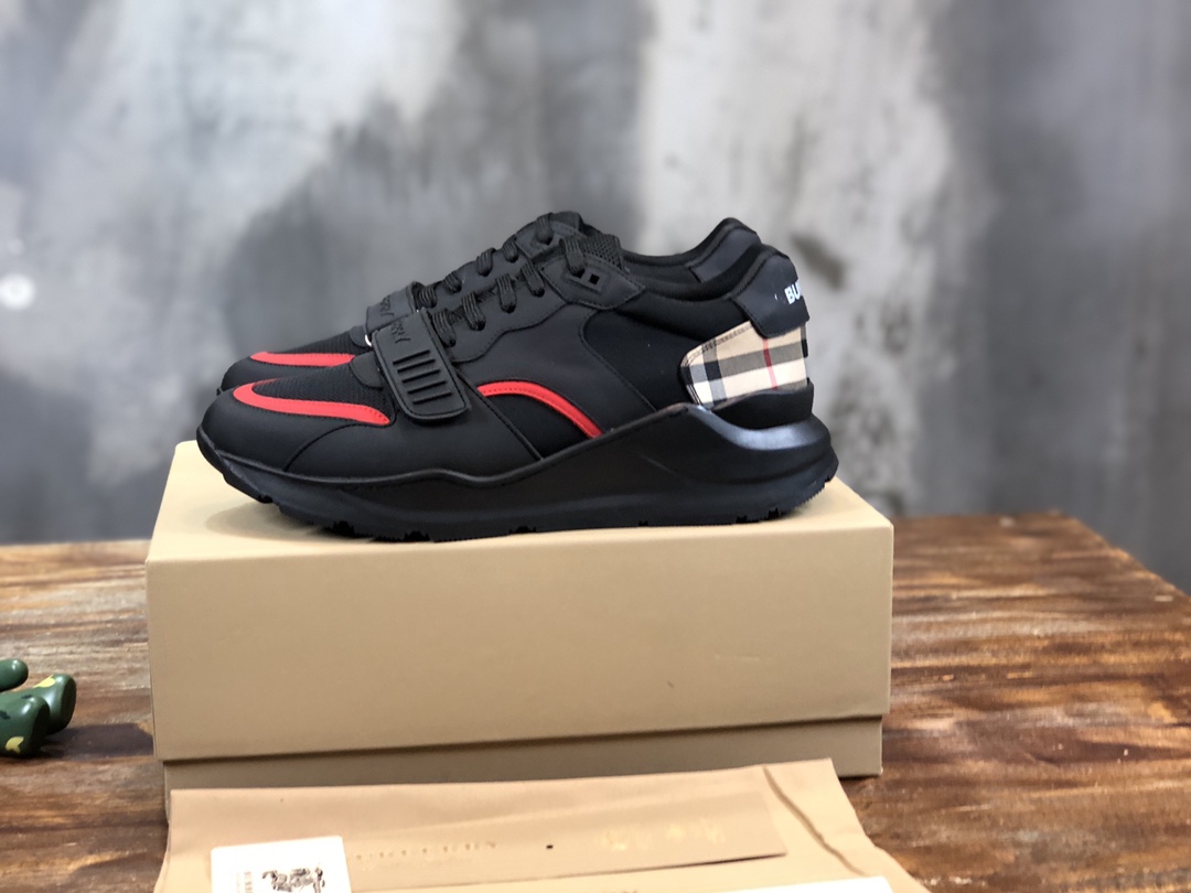 Burberry Vintage Sneaker 3 - vstockx