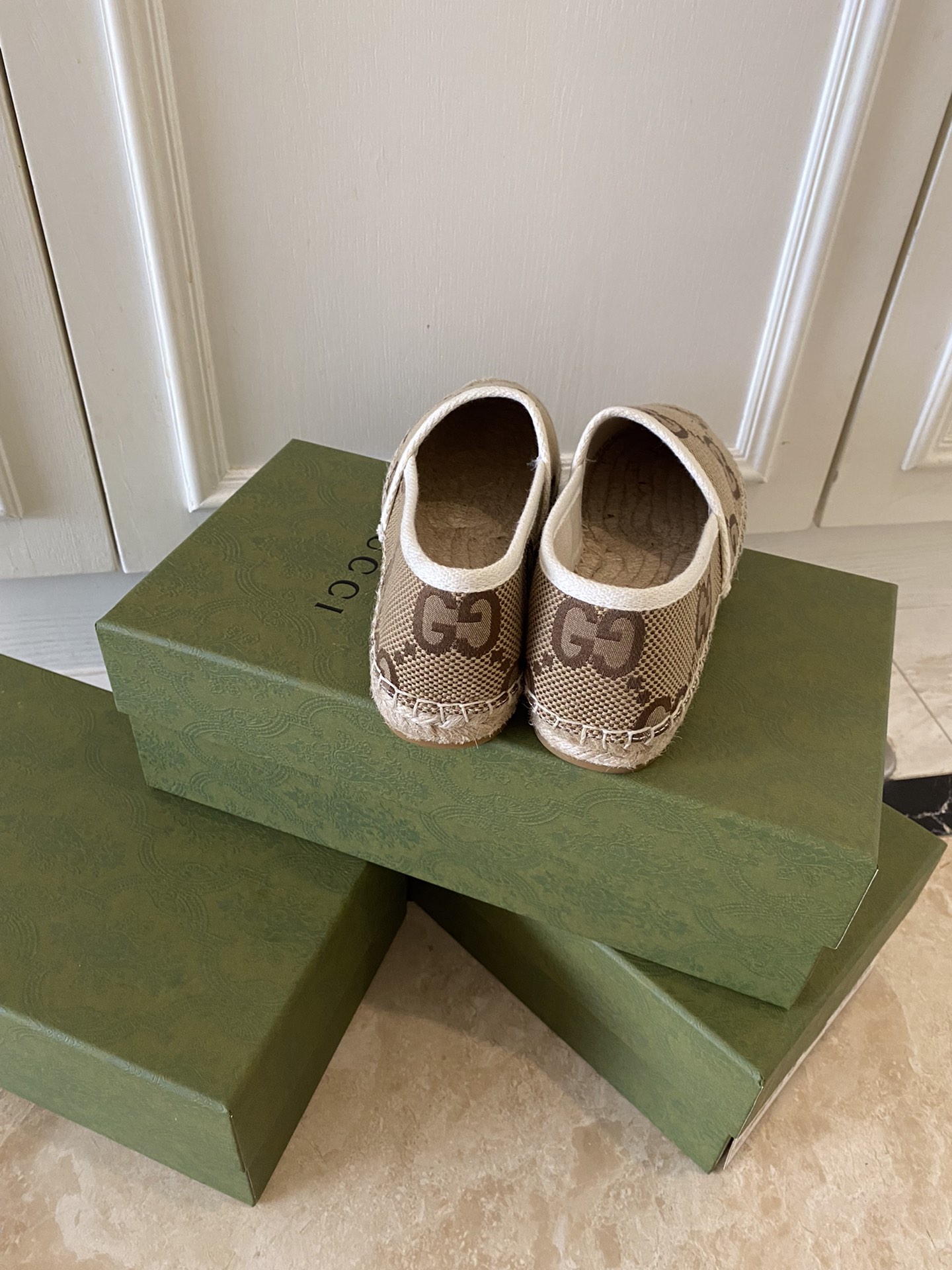 Gucci Leather espadrille with Double G WOMEN 2 - vstockx