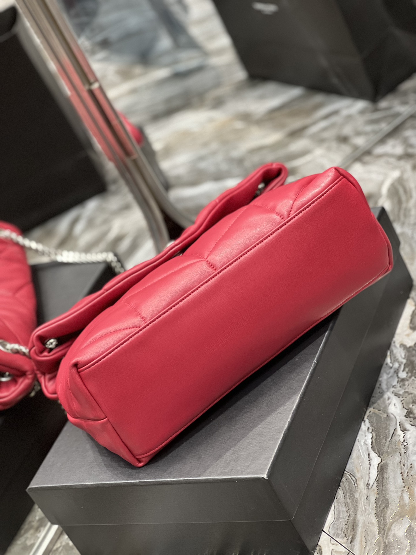 Handbags SAINT LAURENT 577475 size 35x23x13.5 cm - vstockx